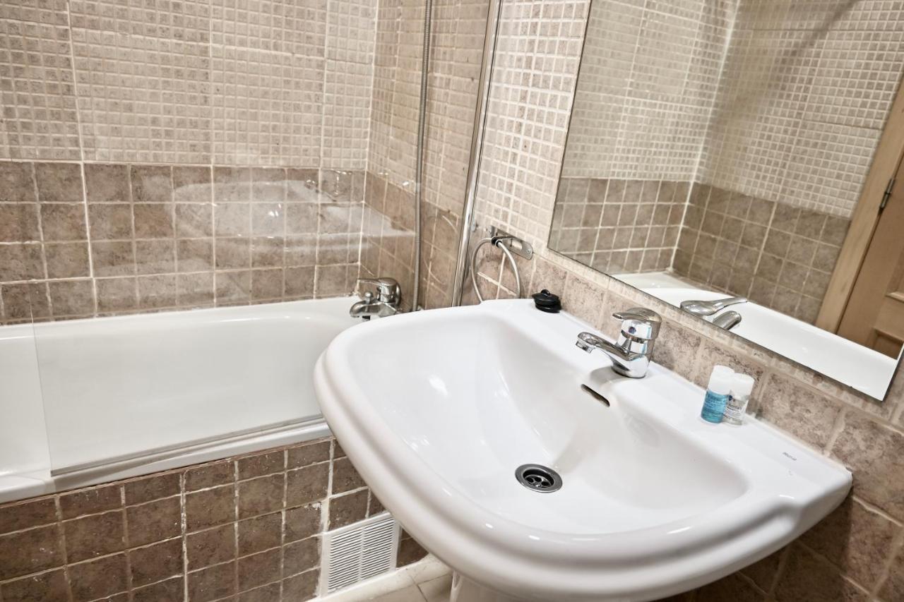 For You Rentals Centrico Apartamento Temporal En La Calle Infanta Inf1A Madrid Exterior foto