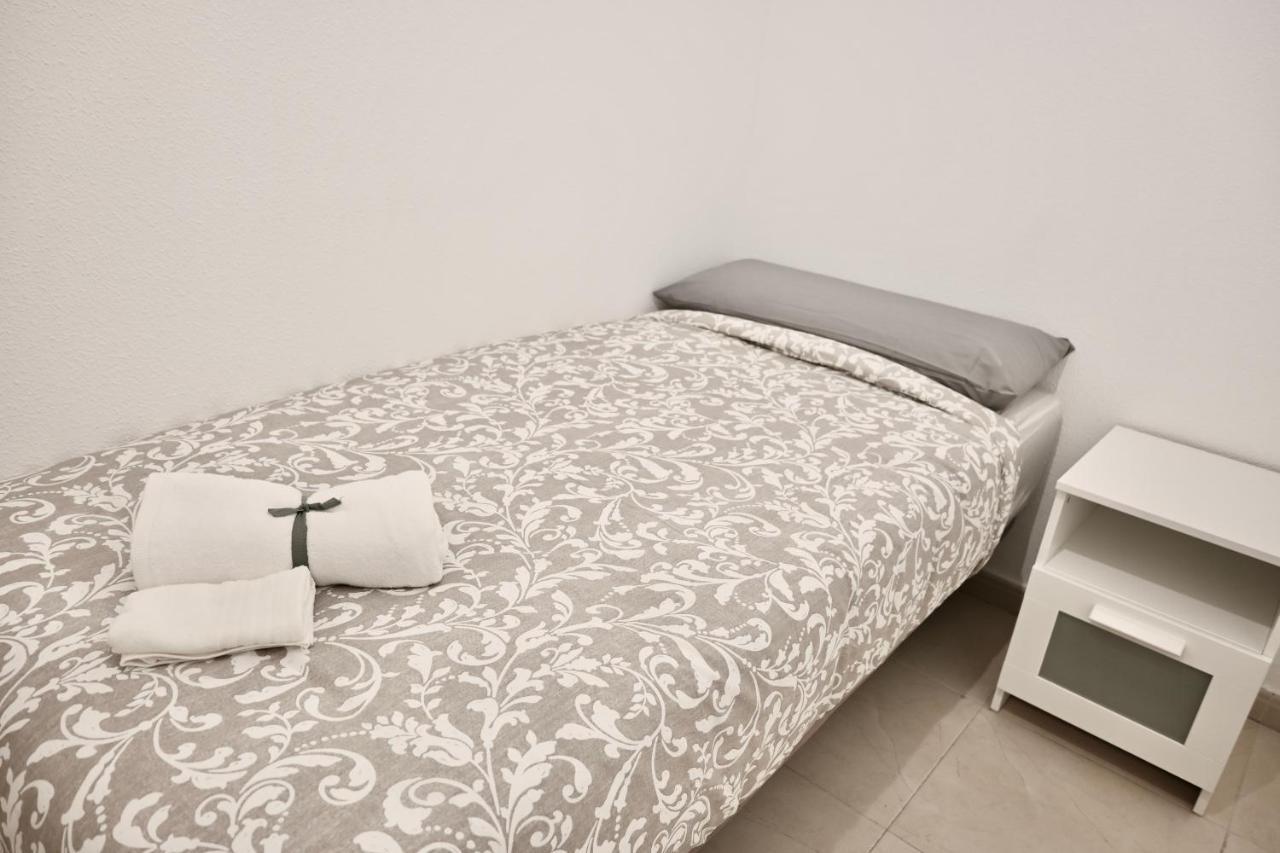 For You Rentals Centrico Apartamento Temporal En La Calle Infanta Inf1A Madrid Exterior foto